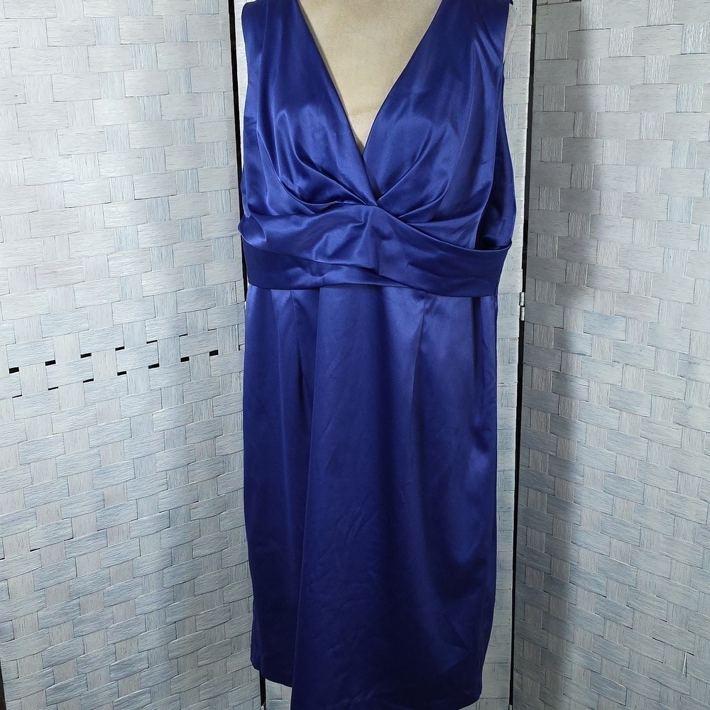 Donna Ricco Blue V-Neck Sheath Dress - Picture 6 of 8
